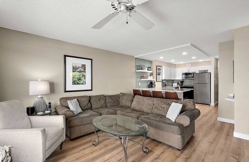North Ocean City Condo | Beautiful 3 Bedroom Braemar Towers with Side Ocean Views