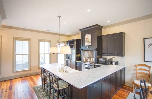 Historic Downtown Savannah House | Beautiful 3-Story Home 1 Block from Forsyth Park by Lucky Savannah