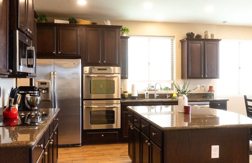 Crossriver House | Beautiful 5 bed 3.5 bath with pool and sunset view
