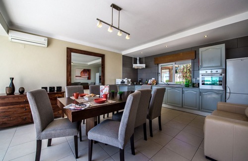 Olhos D'Agua Villa | Beautiful 7 bedroom Villa Torre, large pool, Albufeira, near the beach and Strip