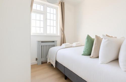 Merton Apartment | Beautiful and cosy room in Morden