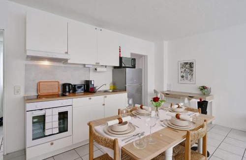 Elberfeld-Mitte Apartment | Beautiful and spacious 4-Room Apartments in City Center
