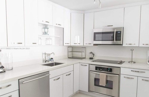 Golden Beach Condo | Beautiful apartment in Sunny Isles Beach! STR-02084