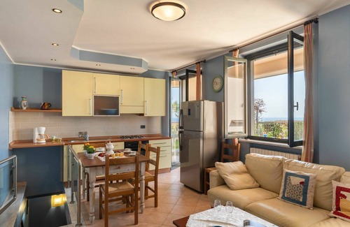Costarainera Apartment | Beautiful apartment for 5 people with WIFI, pool, A/C, TV and terrace