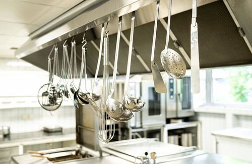 Winterberg Apartment | Beautiful apartment for 37 people with hot tub, WIFI, pool and terrace