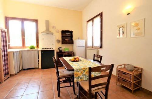 Montorsaio House | Beautiful apartment in villa for 2 guests with pool, WIFI, TV and patio