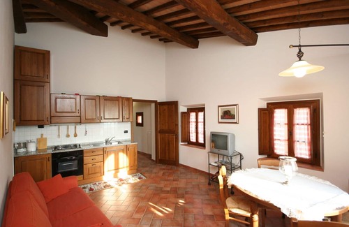 Certaldo Alto Apartment | Beautiful apartment for 4 guests with A/C, WIFI, TV and panoramic view, close to San Gimignano