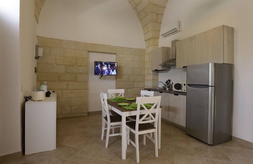 Vernole Apartment | Beautiful apartment for 2 people with A/C, WIFI, TV and pets allowed