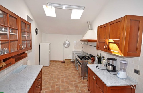 Volterra Apartment | Beautiful apartment for 6 people with pool, WIFI, TV and pets allowed, close to San Gimignano