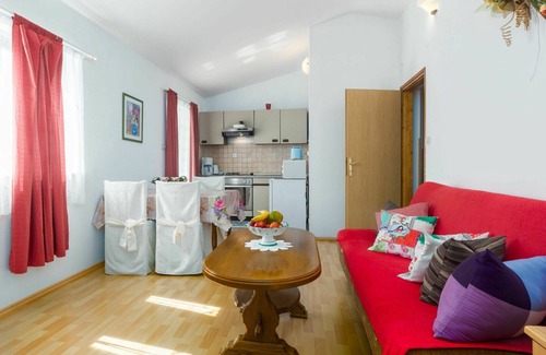 Kosinozici Apartment | Beautiful apartment for 5 guests with WIFI, pool, A/C, TV, terrace and pets allowed