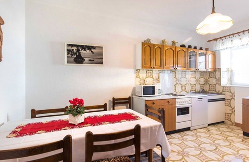 Donji Kraj Apartment | Beautiful apartment for 4 guests with WIFI, A/C, TV, terrace and pets allowed