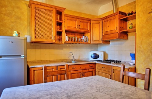 Massarosa Apartment | Beautiful apartment for 4 people with WIFI, pool and TV, close to Viareggio
