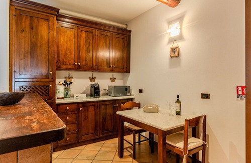 Lecco Apartment | Beautiful apartment for 4 guests with WIFI, TV and terrace