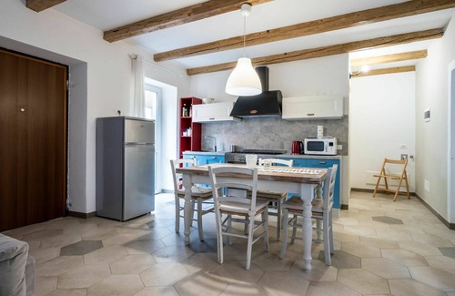 Omegna Apartment | Beautiful apartment for 4 guests with WIFI, TV, terrace and pets allowed