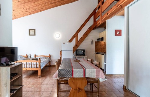 Sagone House | Beautiful apartment in villa for 6 guests with TV, terrace and pets allowed