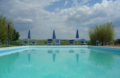 Peccioli Villa | Beautiful apartment in villa for 5 guests with WIFI, pool and panoramic view