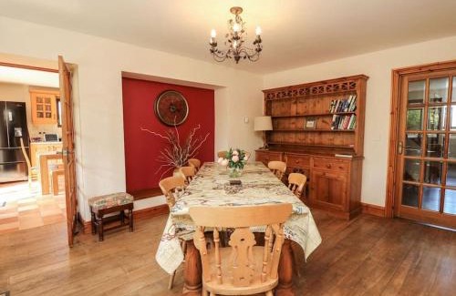 Tan-y-groes House | Beautiful Barn Conversion in West Wales