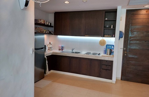 Khao Tao Condo | Beautiful Beachfront Condo in Khaotaon2-BR, WiFi, 55" TV New Renovated