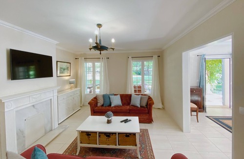 Carvalhal Benfeito Villa | Beautiful Country Villa w/ Speedy WiFi, Office Space, Private Pool & Garden