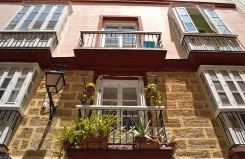 Old Town Apartment | Beautiful Central Cadiz