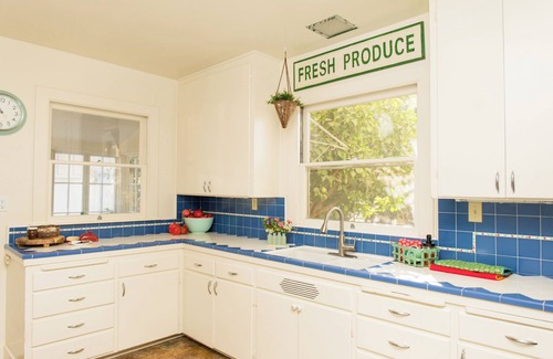 Chico House | Beautiful Chico Farmhouse With Room for All…10 beds!