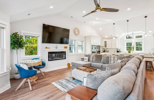 Monteray Shores House | Beautiful Corolla Soundfront Home with Private Pool and Secluded Dock!