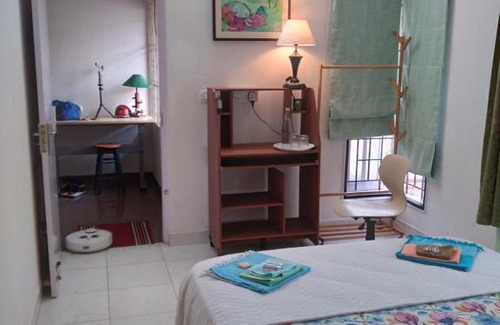 Cooke Town House | Beautiful, cozy room with green terrace garden