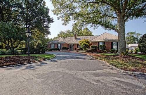 Selbyville House | Beautiful custom home on 1.5 acres with large heated saltwater pool and spa!