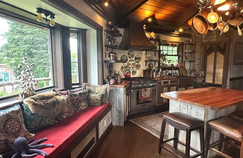 Fritz Creek Ski Chalet | Beautiful custom octagon chalet close to the Kilcher homestead.