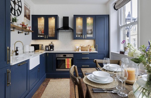 Cirencester Cottage | Beautiful dog friendly holiday apartment - Bakers Flat