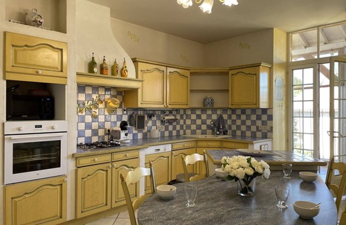 Pierrefitte-sur-Loire Cottage | Beautiful family house in the countryside with terrace and garden