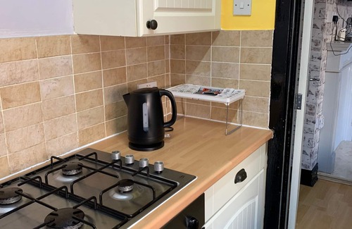 Newcastle-upon-Tyne Apartment | Beautiful 3 bedrooms fully furnished kitchen and free parking apartment