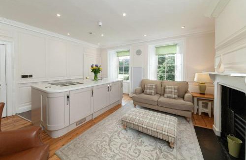 Hexham House | Beautiful Grade II Listed Apartments Sleeping 20