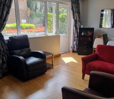 Rochester Apartment | Beautiful Ground floor flat in the Heart of Rochester with balcony mobility friendly