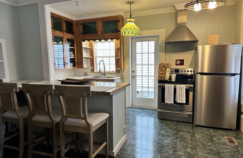 Morehead City House | Beautiful Historical house in heart of Morehead City