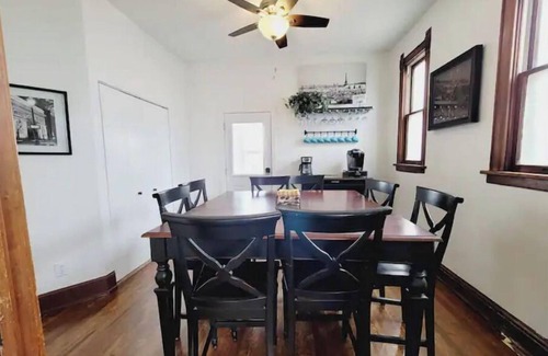 Downtown Omaha House | Beautiful Home 7bd/3000sf to accommodate groups