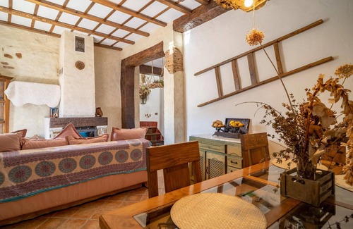 El Colmenar House | Beautiful home in El Colmenar with WiFi