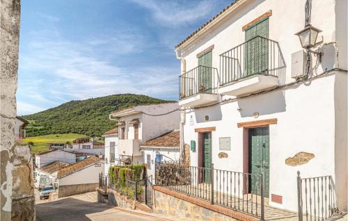 El Colmenar House | Beautiful Home In El Colmenar With Wifi