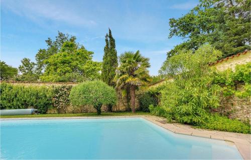 Nieul-le-Dolent House | Beautiful Home In Nieul Le Dolent With Wifi