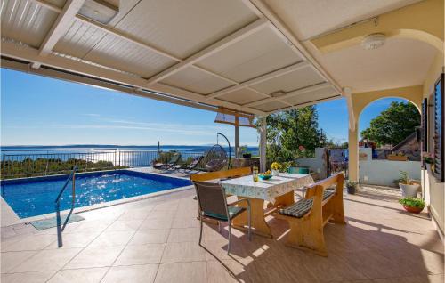 Jablanac House | Beautiful Home In Jablanac With Wifi