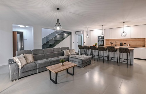 Novalja House | Beautiful home in Novalja