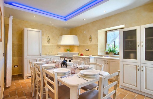 Radetici House | Beautiful home in Tinjan