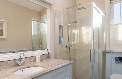 Claddagh House | Beautiful House in Galway City