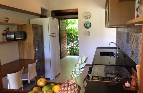 Garapua House | BEAUTIFUL HOUSE WITH TROPICAL GARDEN IN GARAPUÁ