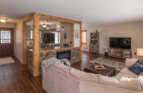 Brainerd House | Beautiful Lake home