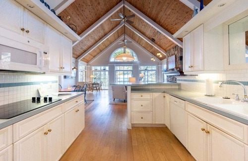 West Olive House | Beautiful Lake Michigan Home Great for Large