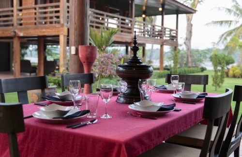 Ban Tak House | Beautiful large garden teak property right on the river in Bantak village.n