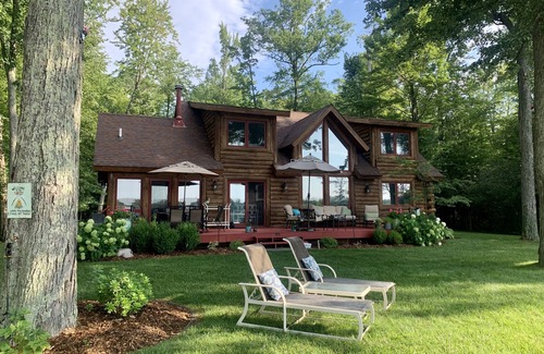 Interlochen Cabin | Beautiful Log Cabin on Peaceful Bass Lake