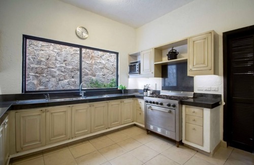 Playa Guitarron House | Beautiful Mediterranean-style house with spectacular views of the bay