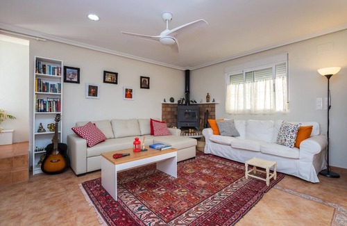 Aspe Villa | Beautiful modern 4 bed villa & private pool sleeps 9-10 persons Aspe (Elche)